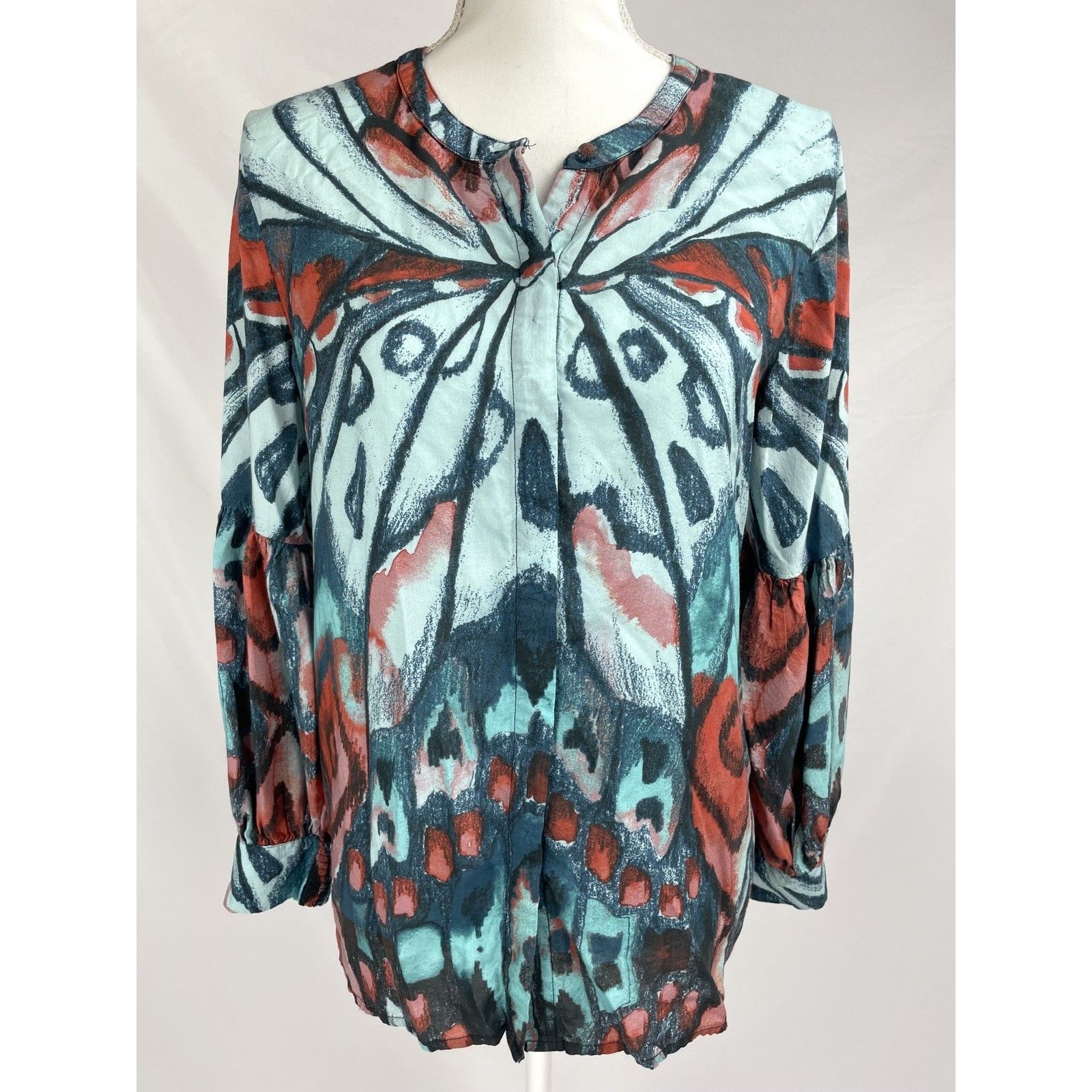 Chicos Mariposa Butterfly Blouse Women Size 1 (8/10) Blue Balloon Sleeve Button